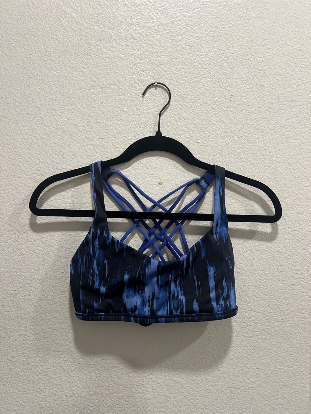 lululemon athletica Blue Pattern Strappy Sports Bra